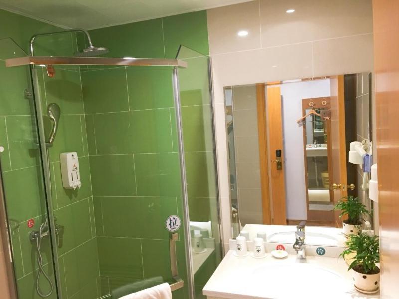 Greentree Inn Jiangxi Fuzhou Gandong Bridge Express Hotel Exterior photo